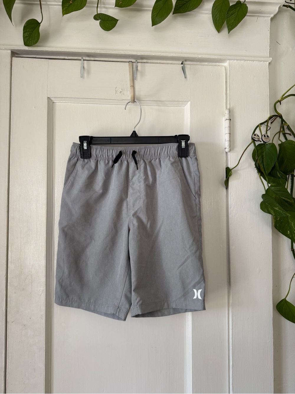 Hurley Light Gray Elastic-Waist Hybrid Shorts